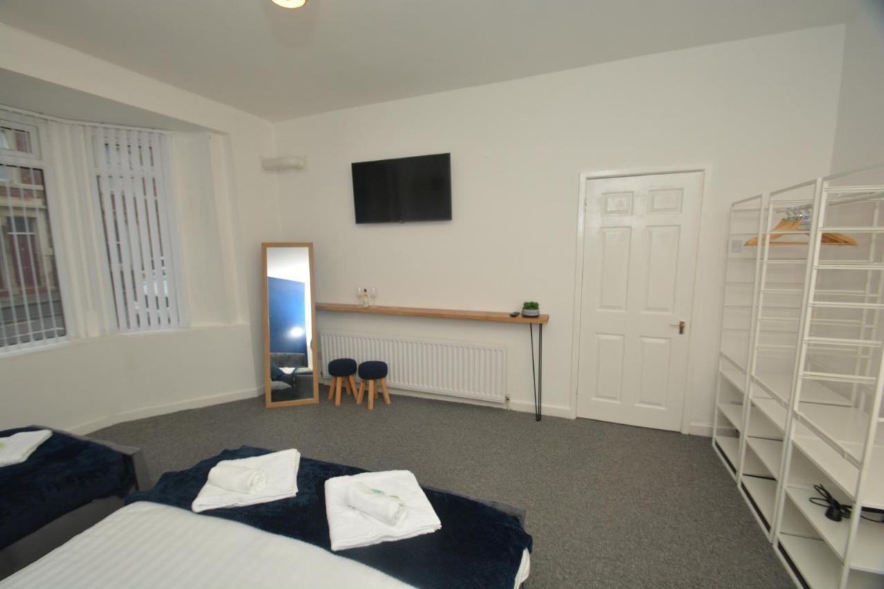 Spacious And Homely 2 Bedroom Flat - Suitelivin Gateshead Buitenkant foto