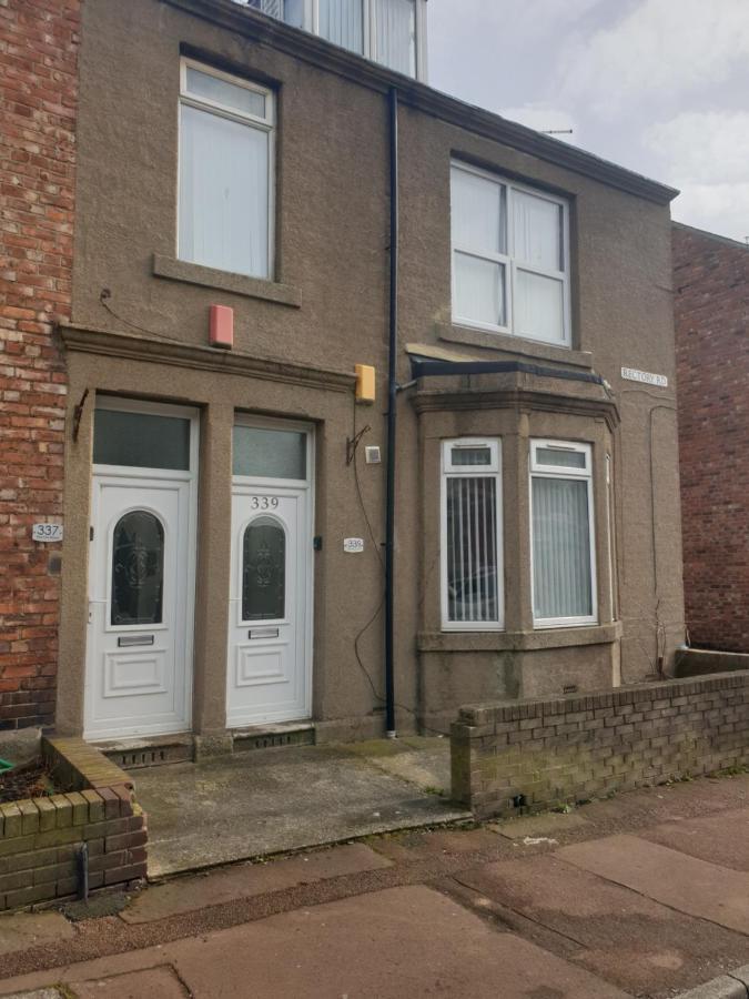 Spacious And Homely 2 Bedroom Flat - Suitelivin Gateshead Buitenkant foto